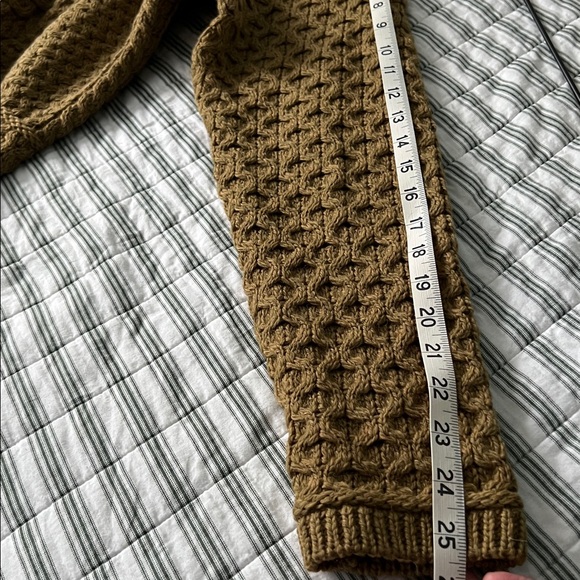 Aran Crafts Olive Wool Sweater Size Large - Picture 12 of 12